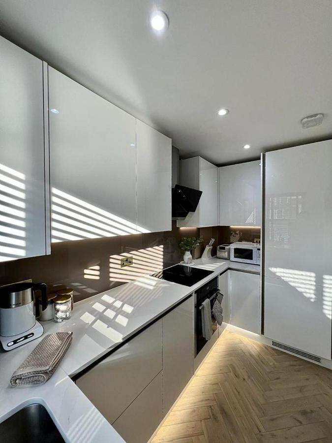 كانتربيري Charming 3-Bed House With 1 Parking Space المظهر الخارجي الصورة