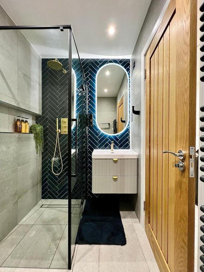 كانتربيري Charming 3-Bed House With 1 Parking Space المظهر الخارجي الصورة