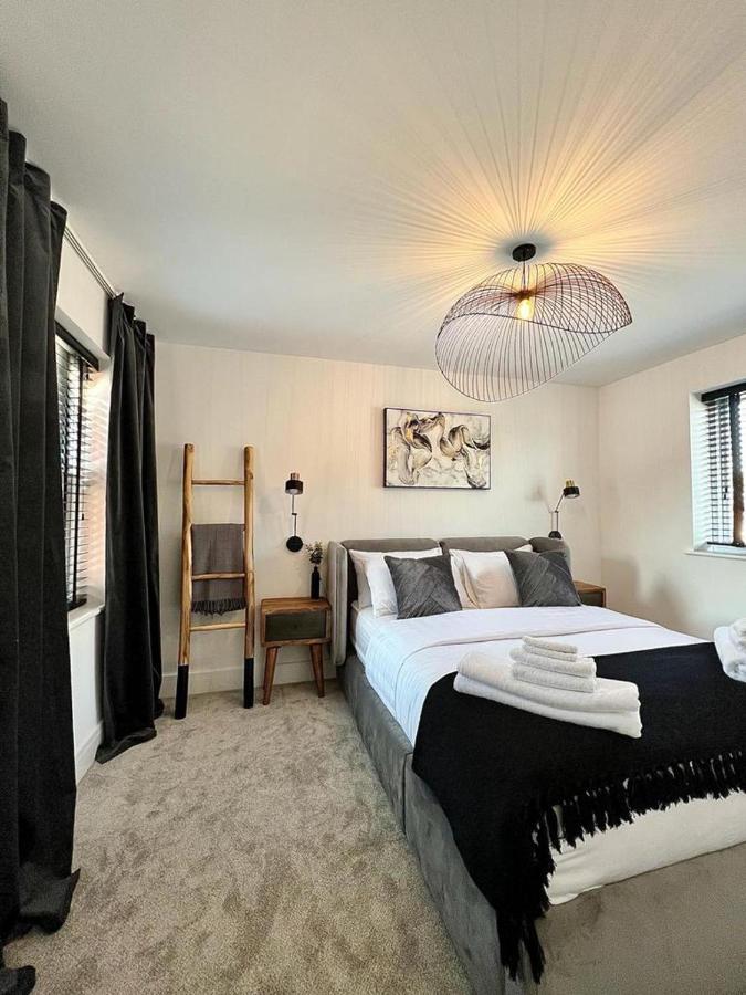 كانتربيري Charming 3-Bed House With 1 Parking Space المظهر الخارجي الصورة